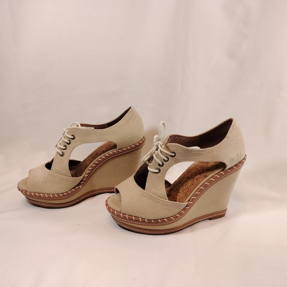 Giani Bini beige canvas lace-up peep-toe wedges